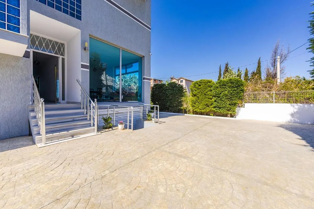 Apartamento Stylish Studio With Scenic Gardens Golem Albania